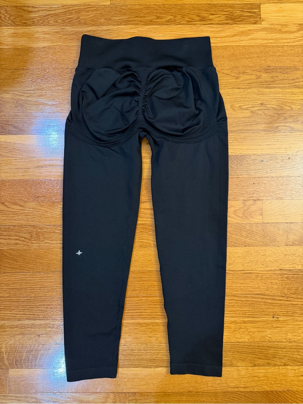 Halara Seamless Flow High Waisted Butt Lifting 7/8 Leggings Black - Size XL